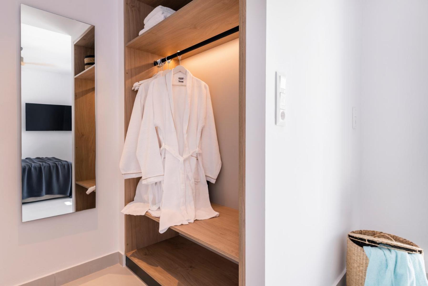 Quartano Suites By Heliessa, Adults Only Науса Екстер'єр фото
